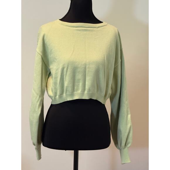 Forever 21 Cropped Sweatshirt in Sage Green - Picture 1 of 3